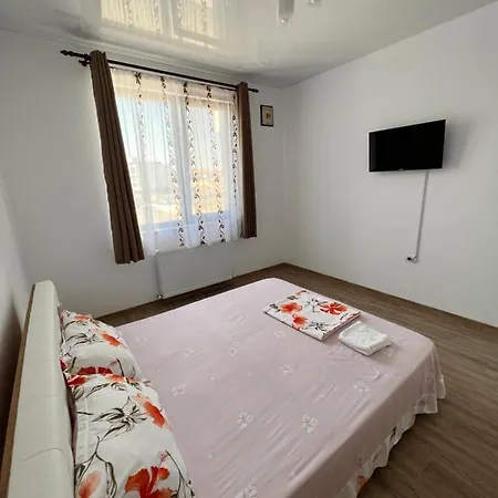 Cu 2 Apartament